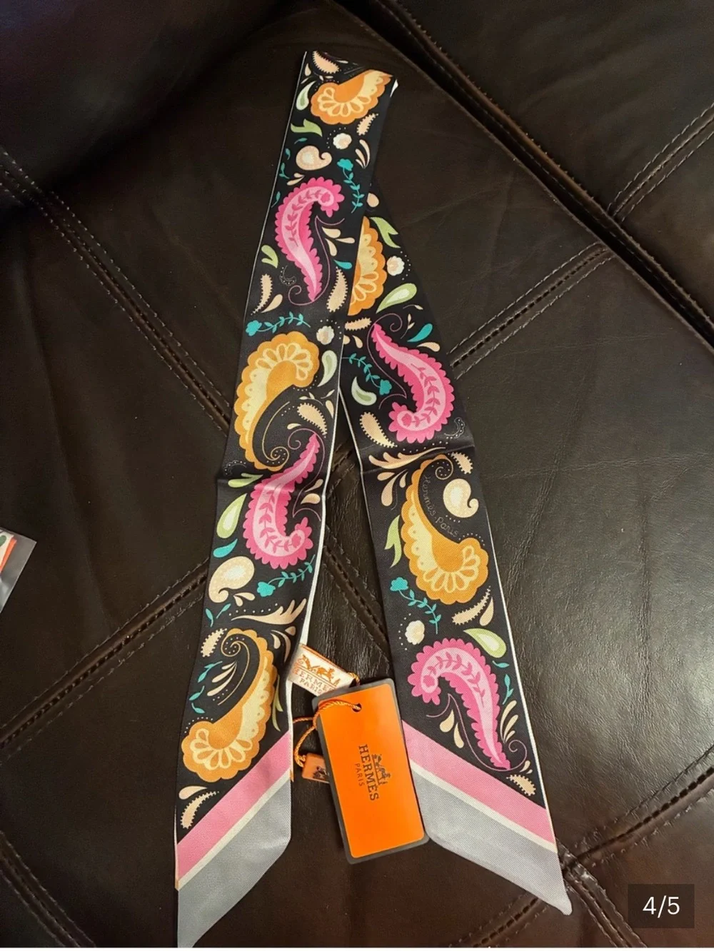 Hermes. Guepards Black Pink Slim Twilly Scarf